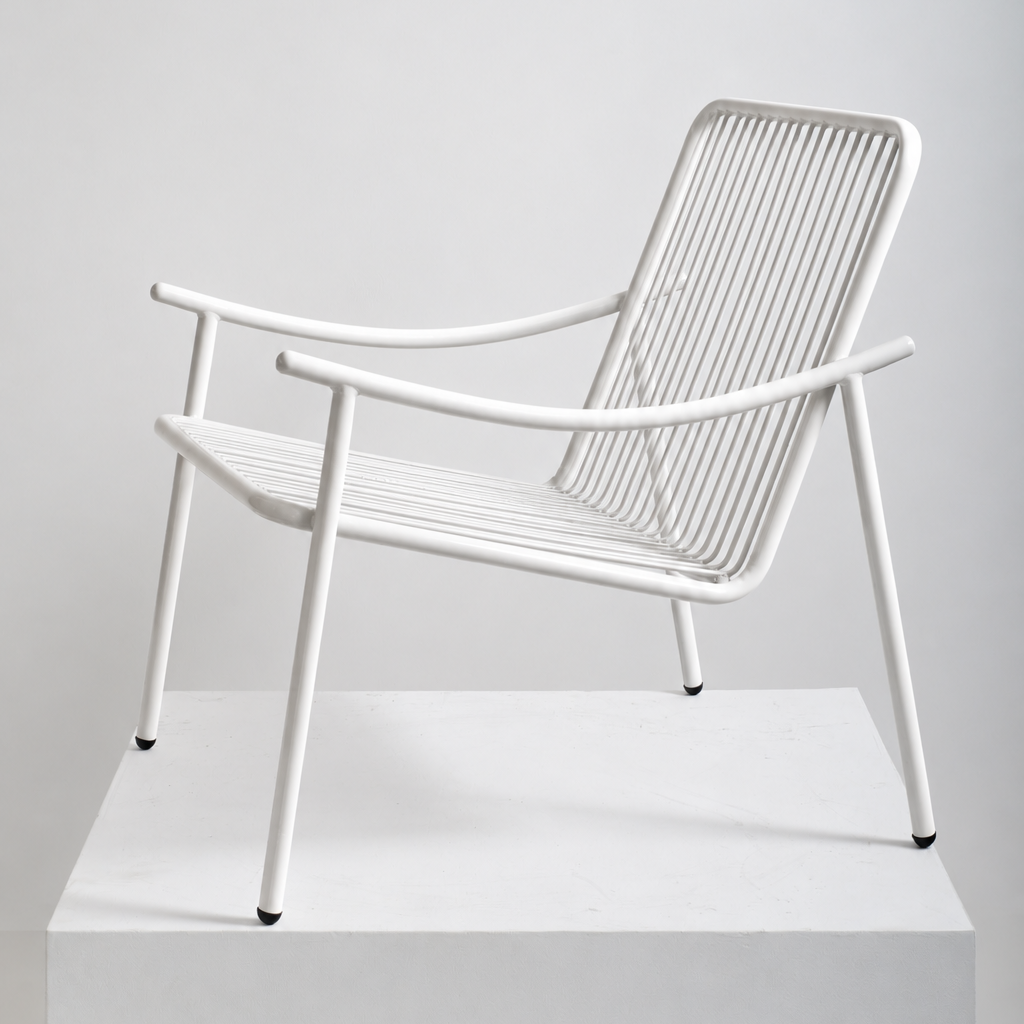 Poltrona Skii X de Tucurinca con estructura almendra