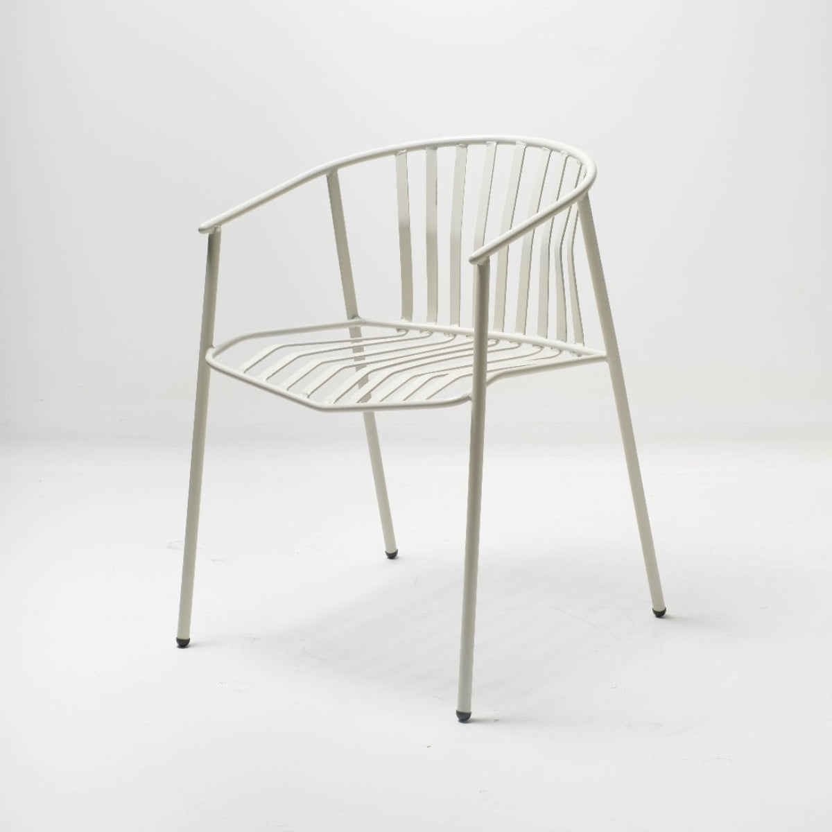 Silla Maye X de Tucurinca con estructura almendra