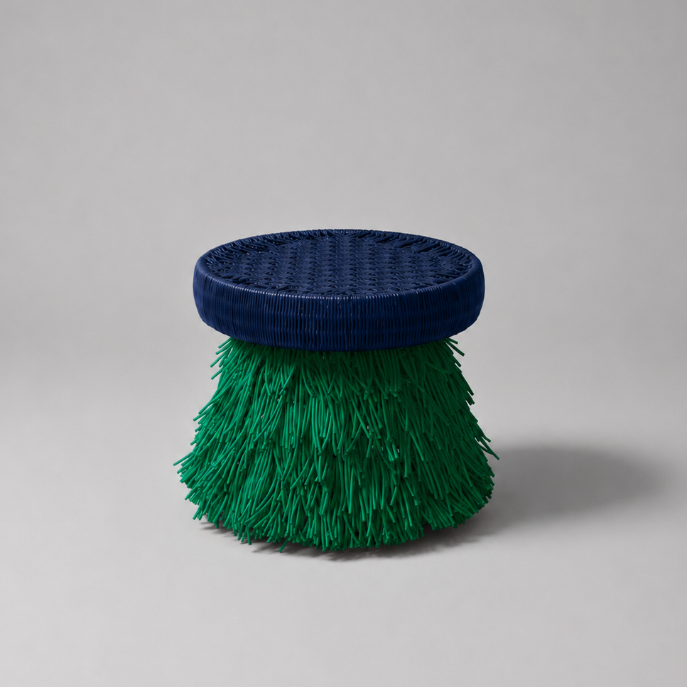 Butaco Piñata de Tucurinca con estructura verde y tejido en verde y azul oscuro