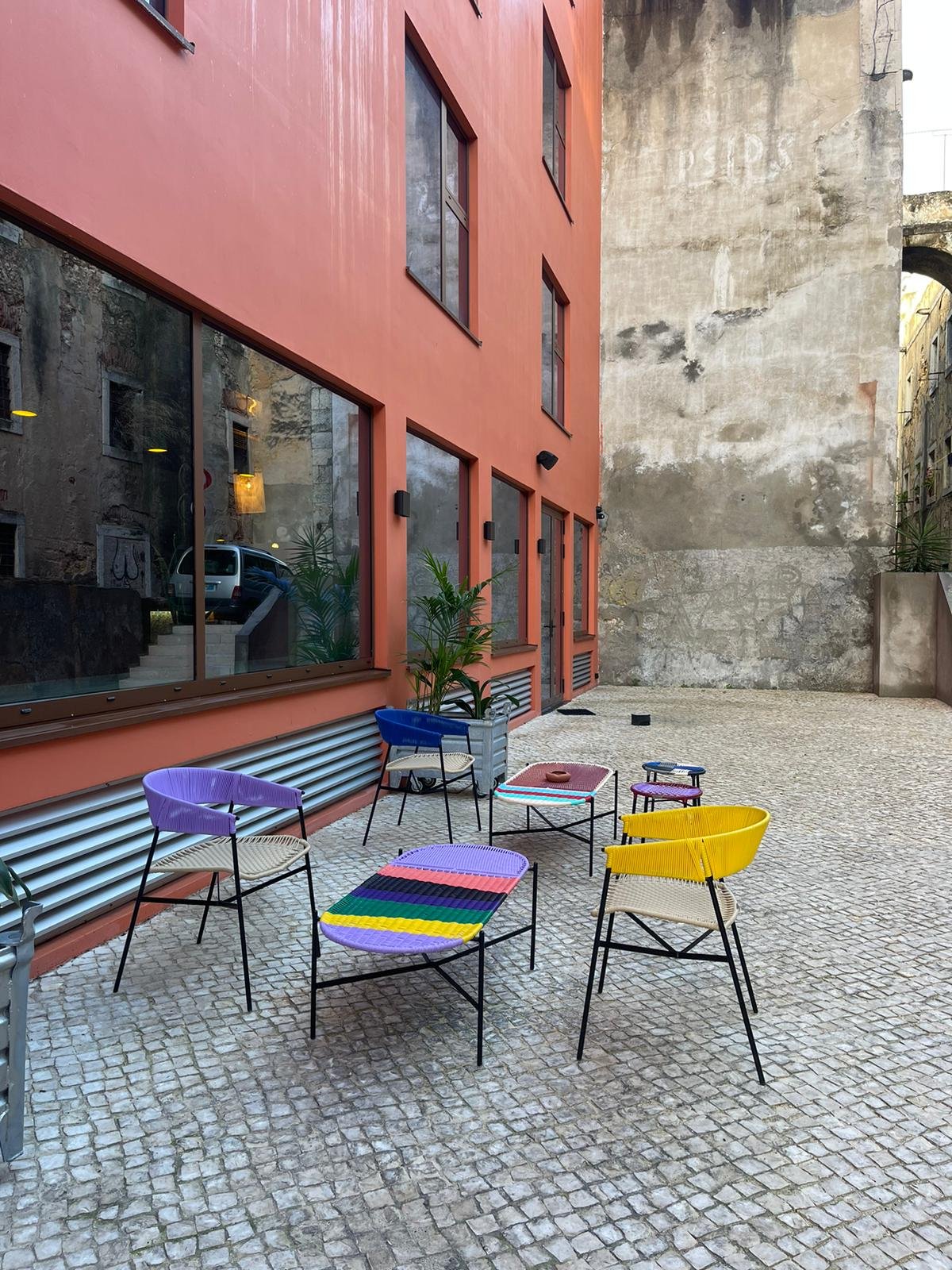 Silla Maye II y Butaco El Banco II de Tucurinca en el JAM Hotel, Lisboa